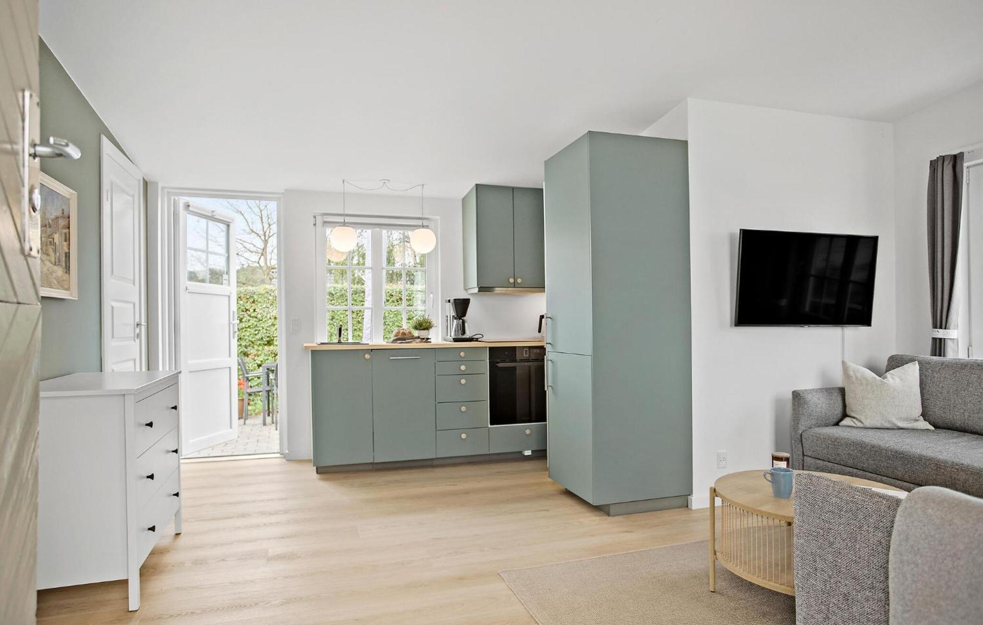 Beach Front Home In Sjolund With Kitchen المظهر الخارجي الصورة