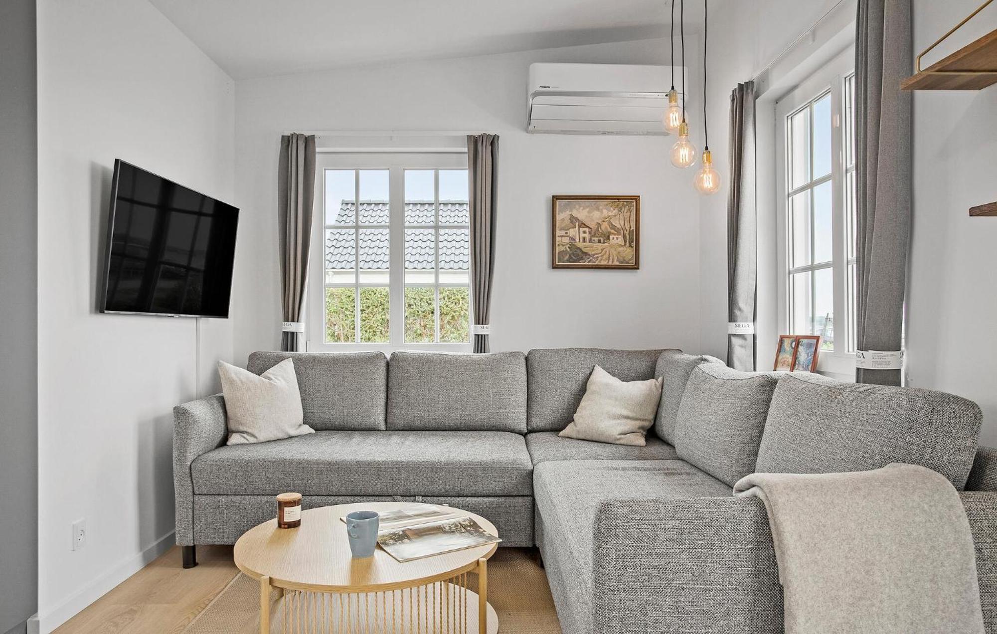 Beach Front Home In Sjolund With Kitchen المظهر الخارجي الصورة