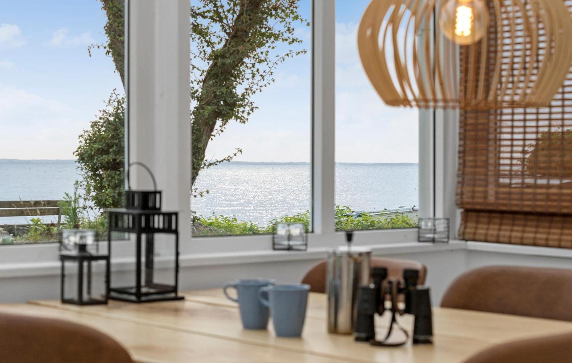Beach Front Home In Sjolund With Kitchen المظهر الخارجي الصورة